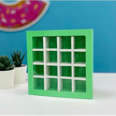 Коробка под 16 конфет с ячейками «Зелёная» 17,7 х 17,7 х 3,8 см
