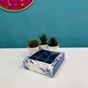 Коробка под 9 конфет с обечайкой " Голубые цветы " с окном 14,5 х 14,5 х 3,5 см